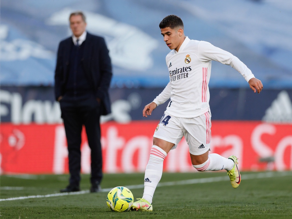 葡萄牙对阵捷克：C罗状态爆棚，首发成焦点